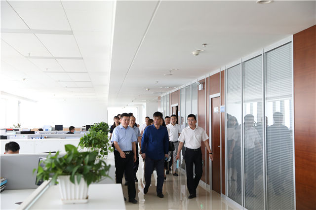 6R6A7503.jpg 6R6A7503.jpg